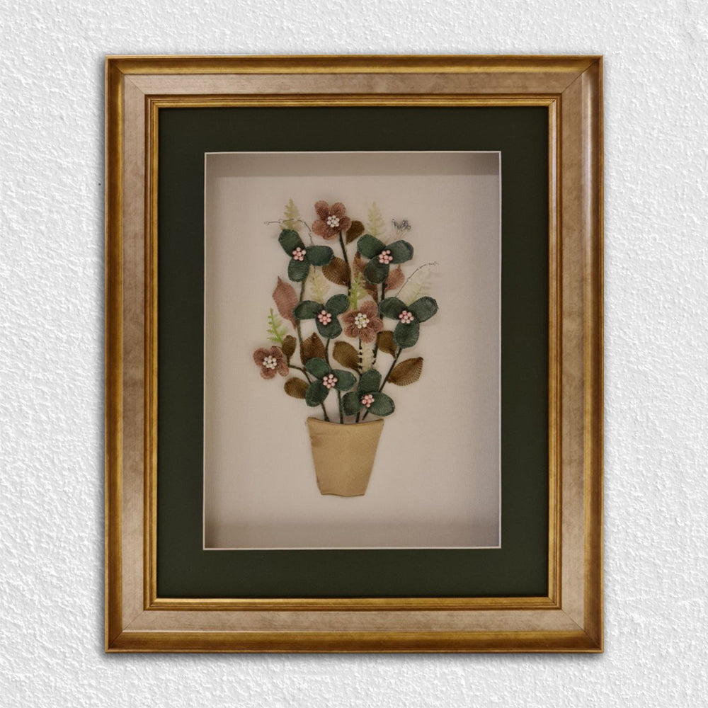 Altın / Gümüş Ahşap Çerçeve - Kırmızı Zeminli