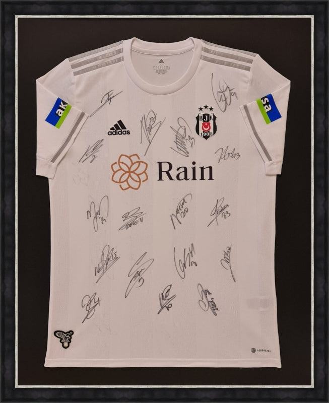 Özel Tasarım Forma Çerçevesi – Siyah / Beyaz- Sade Kapalı Kol