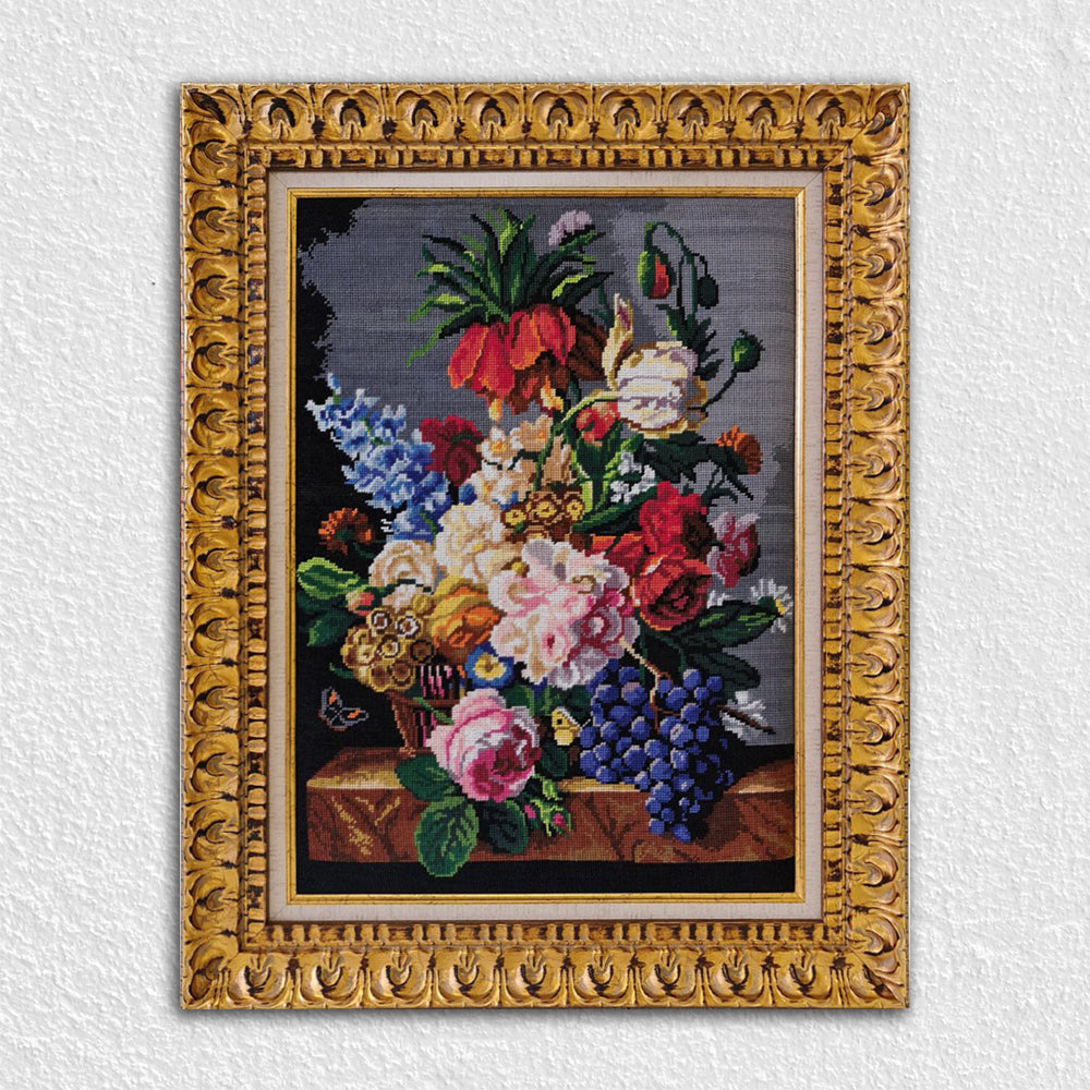 Altın Dekoratif İşlemeli Ahşap Çerçeve - Siyah Eskitmeli