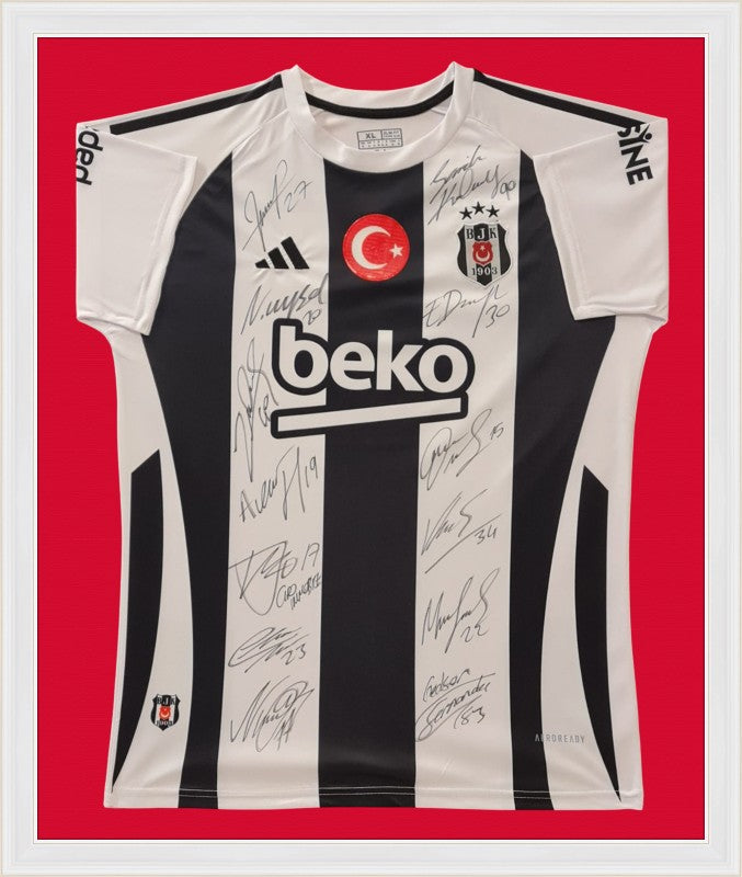 Kişiye Özel Forma Çerçeveleme – Özelleştirilebilir Ahşap Çerçeve ve Paspartu - Siyah / Beyaz