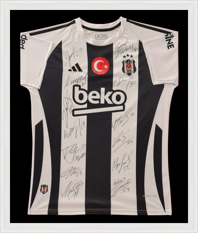 Kişiye Özel Forma Çerçeveleme – Özelleştirilebilir Ahşap Çerçeve ve Paspartu - Siyah / Beyaz