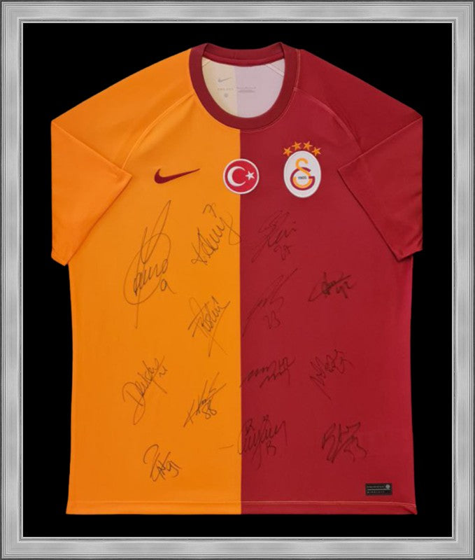 Kişiye Özel Forma Çerçeveleme – Özelleştirilebilir Ahşap Çerçeve ve Paspartu - Sarı / Kırmızı