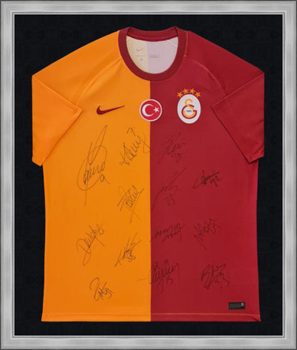 Kişiye Özel Forma Çerçeveleme – Özelleştirilebilir Ahşap Çerçeve ve Paspartu - Sarı / Kırmızı