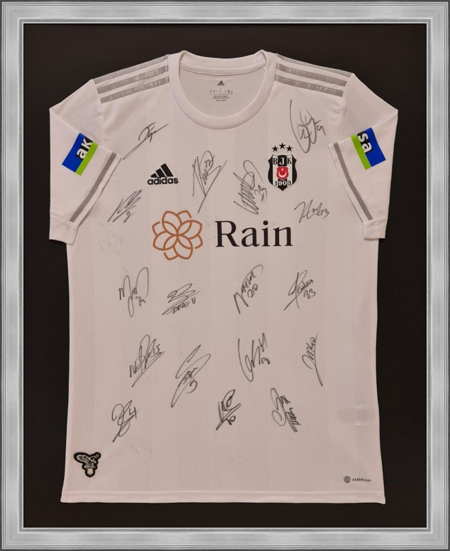 Özel Tasarım Forma Çerçevesi – Siyah / Beyaz- Sade Kapalı Kol