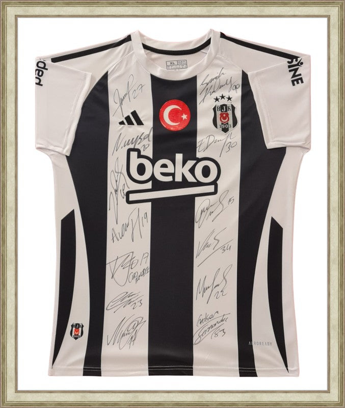 Kişiye Özel Forma Çerçeveleme – Özelleştirilebilir Ahşap Çerçeve ve Paspartu - Siyah / Beyaz