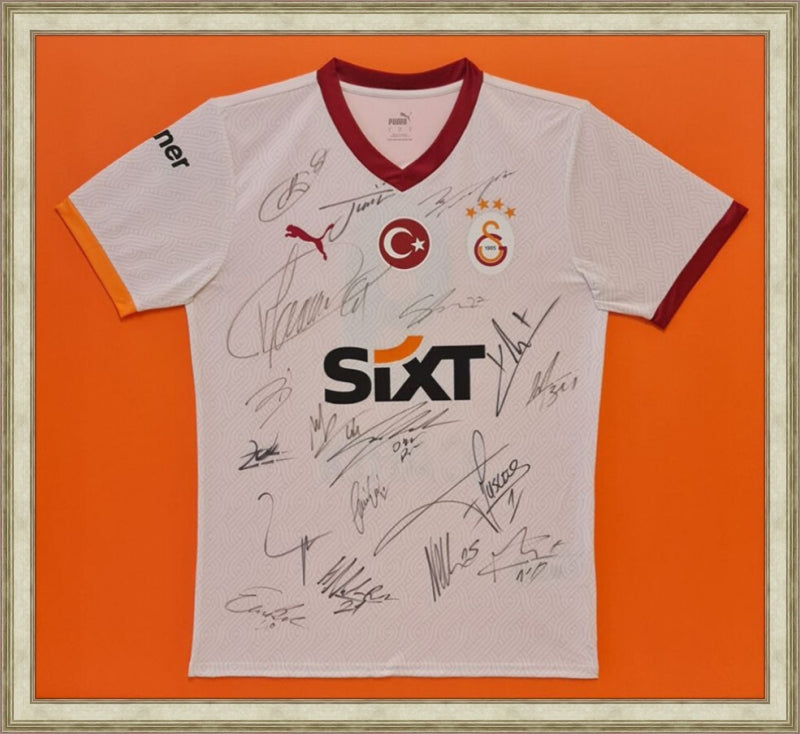 Özel Tasarım Forma Çerçevesi – Sarı / Kırmızı - Sade Açık Kol