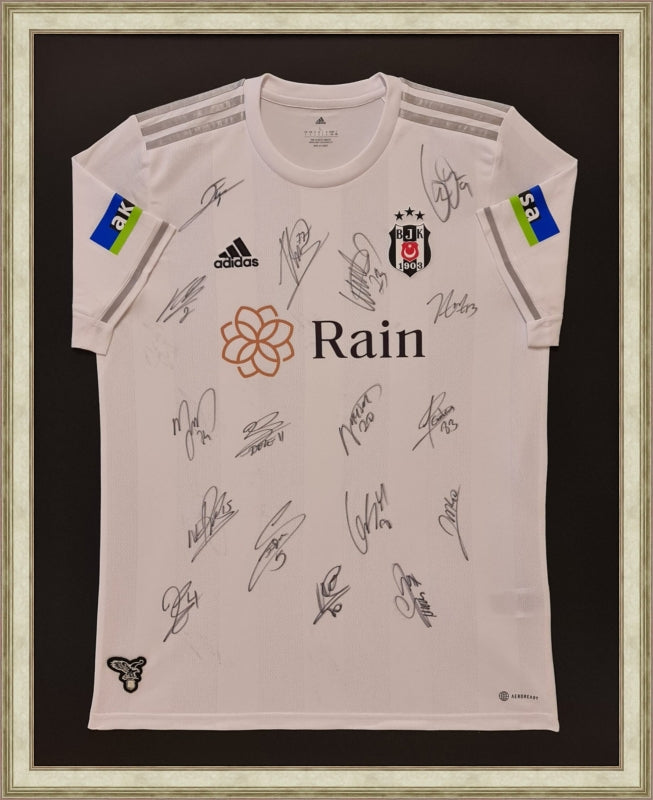 Özel Tasarım Forma Çerçevesi – Siyah / Beyaz- Sade Kapalı Kol