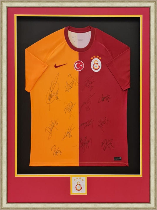 Özel Tasarım Forma Çerçevesi – Sarı / Kırmızı - Logolu Derinlikli