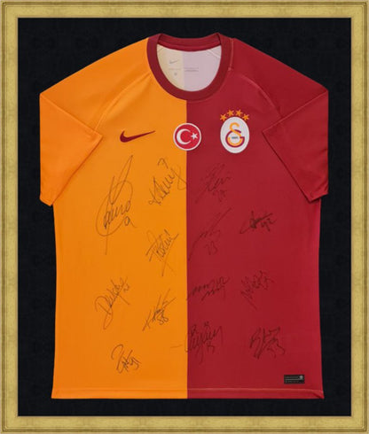 Kişiye Özel Forma Çerçeveleme – Özelleştirilebilir Ahşap Çerçeve ve Paspartu - Sarı / Kırmızı