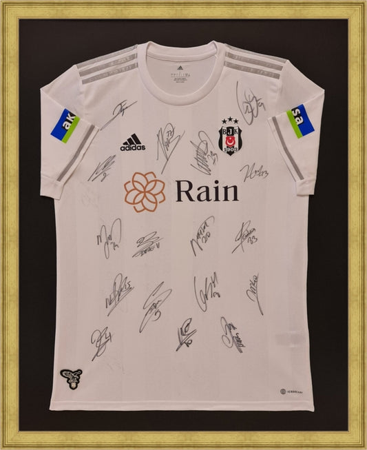 Özel Tasarım Forma Çerçevesi – Siyah / Beyaz- Sade Kapalı Kol