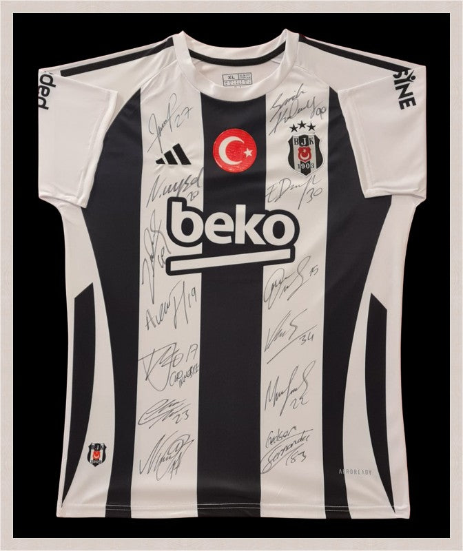 Kişiye Özel Forma Çerçeveleme – Özelleştirilebilir Ahşap Çerçeve ve Paspartu - Siyah / Beyaz