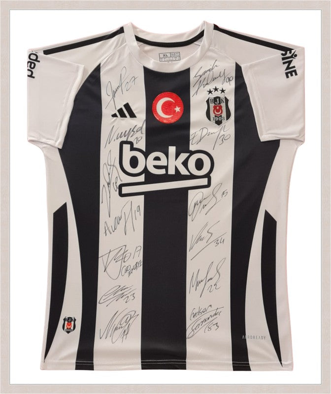 Kişiye Özel Forma Çerçeveleme – Özelleştirilebilir Ahşap Çerçeve ve Paspartu - Siyah / Beyaz