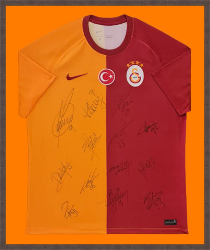 Kişiye Özel Forma Çerçeveleme – Özelleştirilebilir Ahşap Çerçeve ve Paspartu - Sarı / Kırmızı