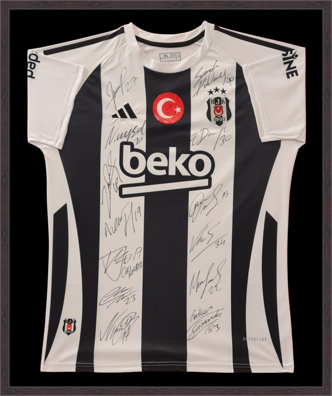 Kişiye Özel Forma Çerçeveleme – Özelleştirilebilir Ahşap Çerçeve ve Paspartu - Siyah / Beyaz