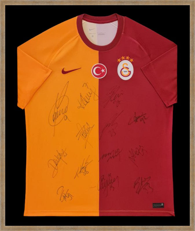 Kişiye Özel Forma Çerçeveleme – Özelleştirilebilir Ahşap Çerçeve ve Paspartu - Sarı / Kırmızı