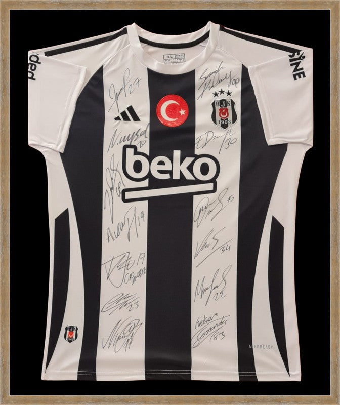 Kişiye Özel Forma Çerçeveleme – Özelleştirilebilir Ahşap Çerçeve ve Paspartu - Siyah / Beyaz