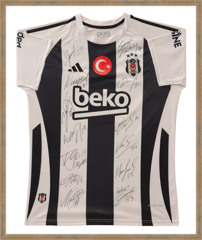 Kişiye Özel Forma Çerçeveleme – Özelleştirilebilir Ahşap Çerçeve ve Paspartu - Siyah / Beyaz