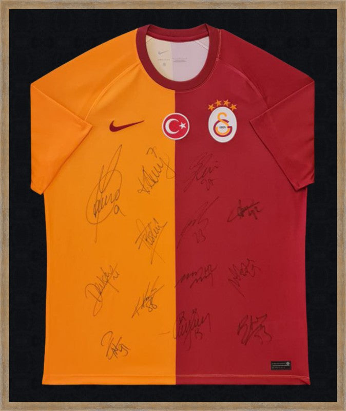 Kişiye Özel Forma Çerçeveleme – Özelleştirilebilir Ahşap Çerçeve ve Paspartu - Sarı / Kırmızı