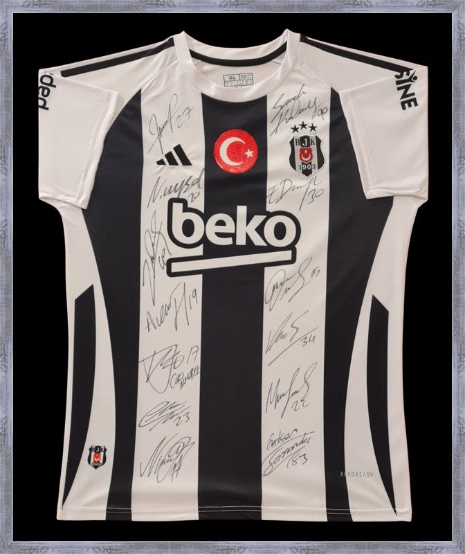 Kişiye Özel Forma Çerçeveleme – Özelleştirilebilir Ahşap Çerçeve ve Paspartu - Siyah / Beyaz