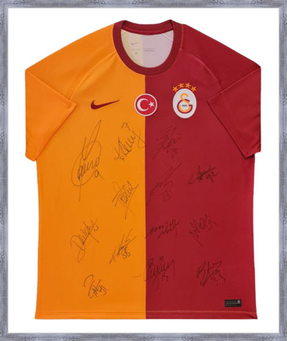 Kişiye Özel Forma Çerçeveleme – Özelleştirilebilir Ahşap Çerçeve ve Paspartu - Sarı / Kırmızı