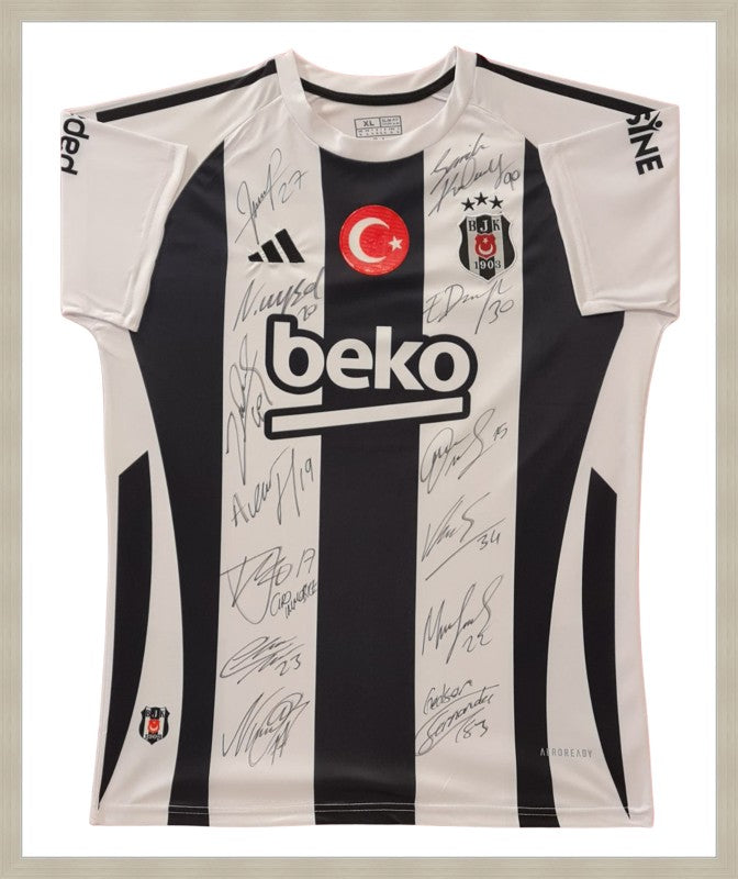 Kişiye Özel Forma Çerçeveleme – Özelleştirilebilir Ahşap Çerçeve ve Paspartu - Siyah / Beyaz