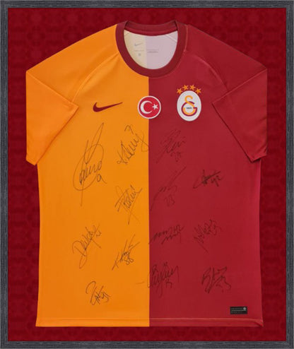 Kişiye Özel Forma Çerçeveleme – Özelleştirilebilir Ahşap Çerçeve ve Paspartu - Sarı / Kırmızı