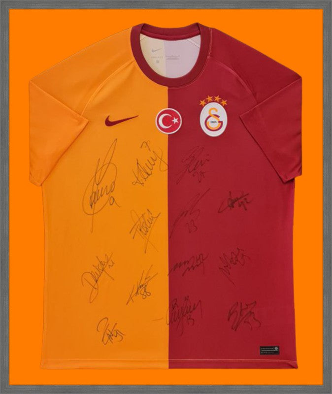 Kişiye Özel Forma Çerçeveleme – Özelleştirilebilir Ahşap Çerçeve ve Paspartu - Sarı / Kırmızı