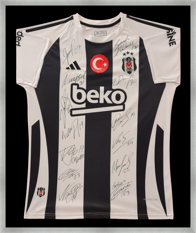 Kişiye Özel Forma Çerçeveleme – Özelleştirilebilir Ahşap Çerçeve ve Paspartu - Siyah / Beyaz