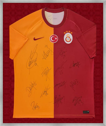 Kişiye Özel Forma Çerçeveleme – Özelleştirilebilir Ahşap Çerçeve ve Paspartu - Sarı / Kırmızı