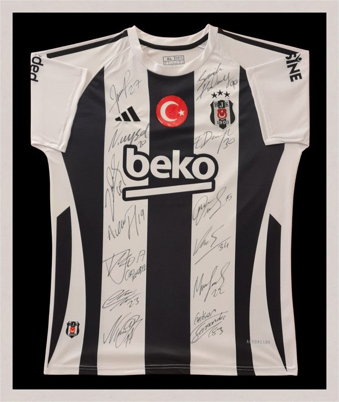 Kişiye Özel Forma Çerçeveleme – Özelleştirilebilir Ahşap Çerçeve ve Paspartu - Siyah / Beyaz