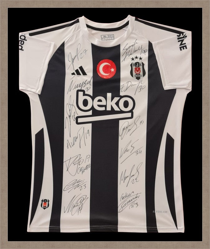 Kişiye Özel Forma Çerçeveleme – Özelleştirilebilir Ahşap Çerçeve ve Paspartu - Siyah / Beyaz