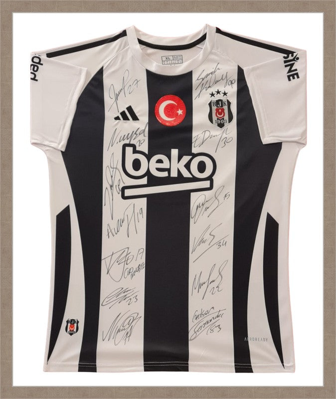 Kişiye Özel Forma Çerçeveleme – Özelleştirilebilir Ahşap Çerçeve ve Paspartu - Siyah / Beyaz