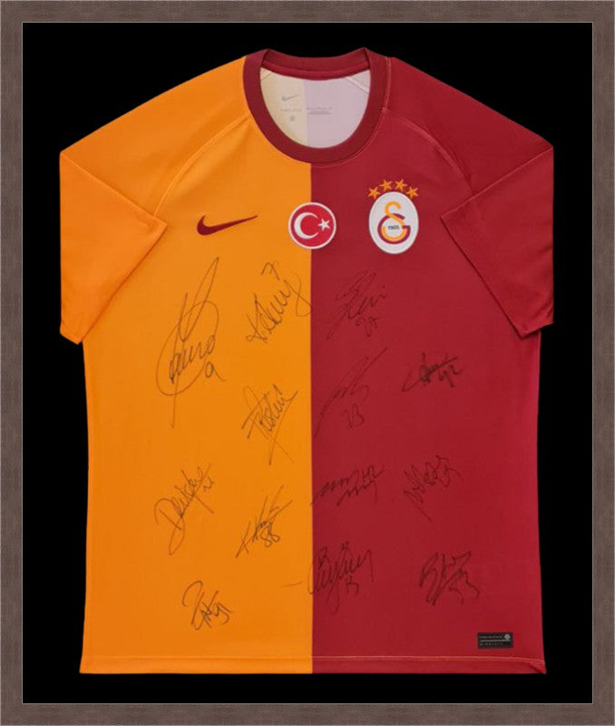 Kişiye Özel Forma Çerçeveleme – Özelleştirilebilir Ahşap Çerçeve ve Paspartu - Sarı / Kırmızı