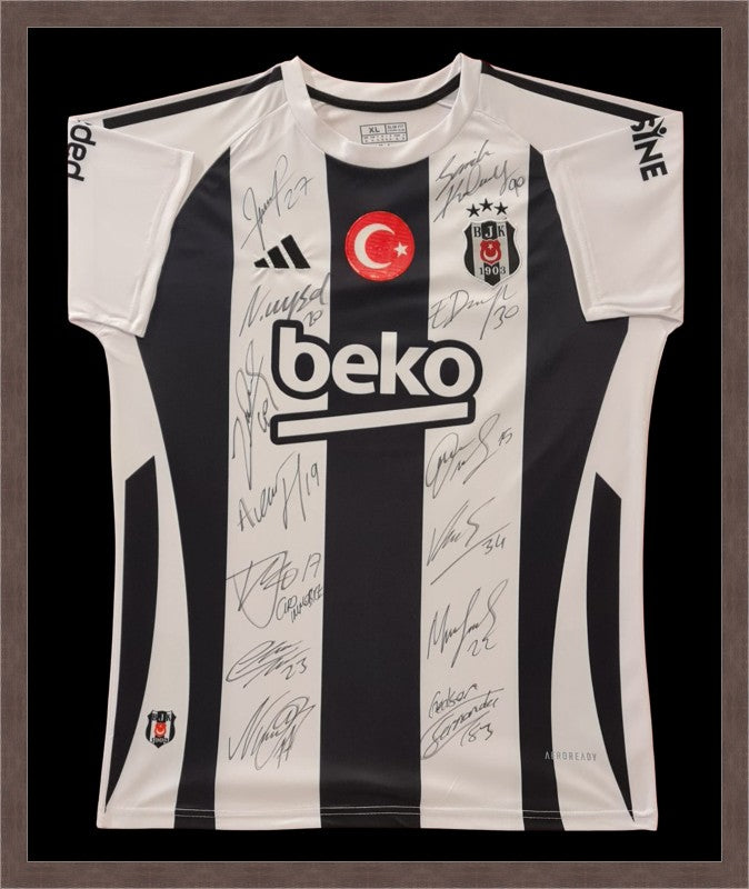 Kişiye Özel Forma Çerçeveleme – Özelleştirilebilir Ahşap Çerçeve ve Paspartu - Siyah / Beyaz