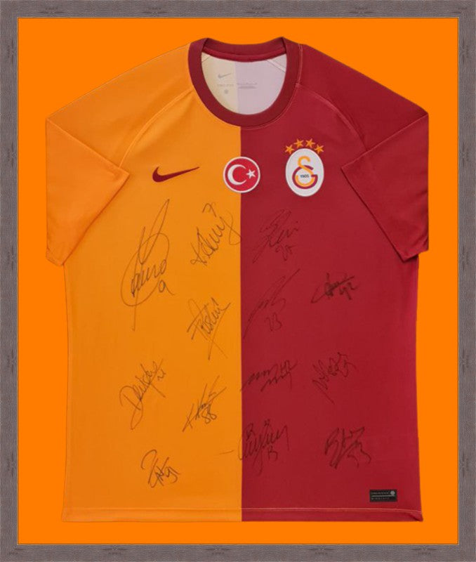 Kişiye Özel Forma Çerçeveleme – Özelleştirilebilir Ahşap Çerçeve ve Paspartu - Sarı / Kırmızı