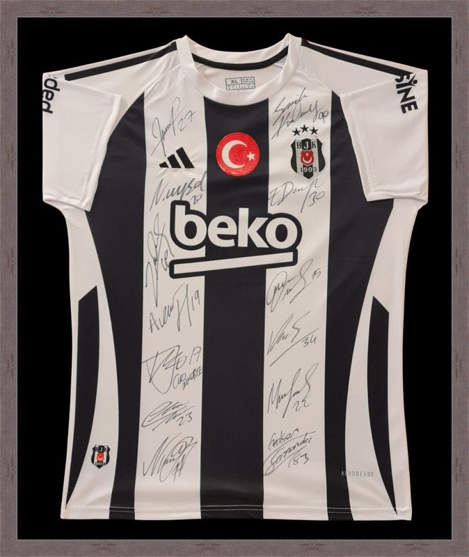 Kişiye Özel Forma Çerçeveleme – Özelleştirilebilir Ahşap Çerçeve ve Paspartu - Siyah / Beyaz