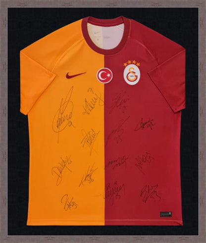 Kişiye Özel Forma Çerçeveleme – Özelleştirilebilir Ahşap Çerçeve ve Paspartu - Sarı / Kırmızı