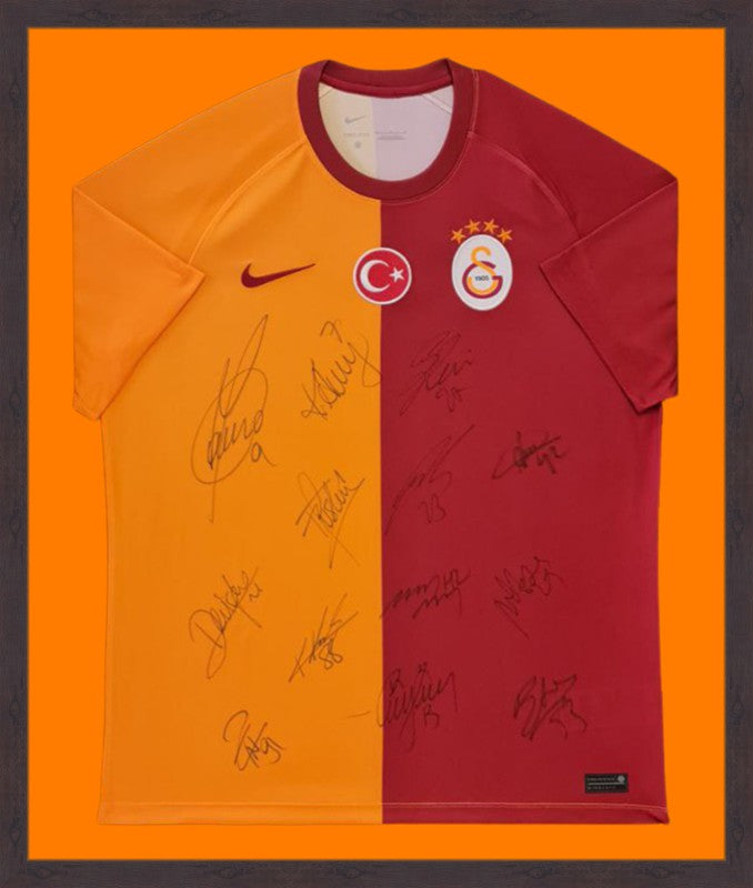 Kişiye Özel Forma Çerçeveleme – Özelleştirilebilir Ahşap Çerçeve ve Paspartu - Sarı / Kırmızı