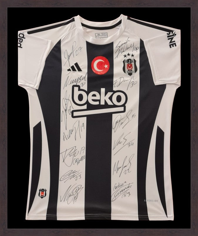 Kişiye Özel Forma Çerçeveleme – Özelleştirilebilir Ahşap Çerçeve ve Paspartu - Siyah / Beyaz