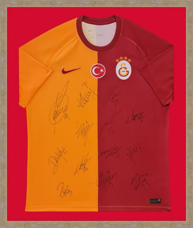 Kişiye Özel Forma Çerçeveleme – Özelleştirilebilir Ahşap Çerçeve ve Paspartu - Sarı / Kırmızı