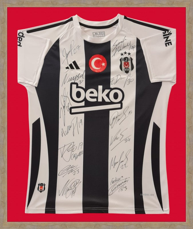 Kişiye Özel Forma Çerçeveleme – Özelleştirilebilir Ahşap Çerçeve ve Paspartu - Siyah / Beyaz