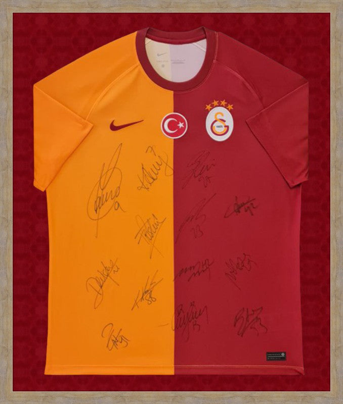 Kişiye Özel Forma Çerçeveleme – Özelleştirilebilir Ahşap Çerçeve ve Paspartu - Sarı / Kırmızı