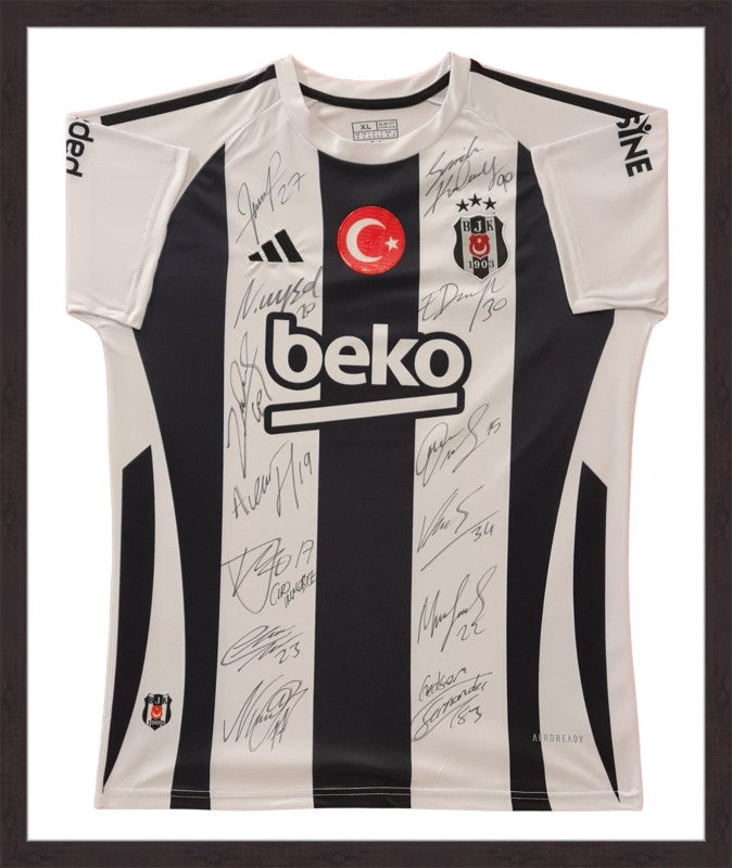 Kişiye Özel Forma Çerçeveleme – Özelleştirilebilir Ahşap Çerçeve ve Paspartu - Siyah / Beyaz