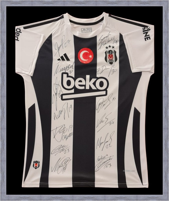 Kişiye Özel Forma Çerçeveleme – Özelleştirilebilir Ahşap Çerçeve ve Paspartu - Siyah / Beyaz