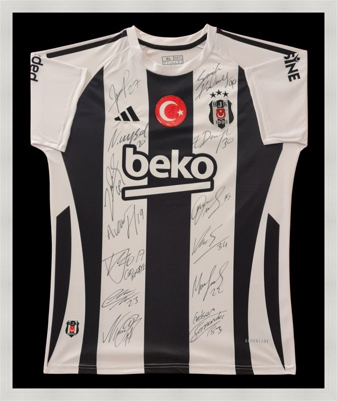 Kişiye Özel Forma Çerçeveleme – Özelleştirilebilir Ahşap Çerçeve ve Paspartu - Siyah / Beyaz