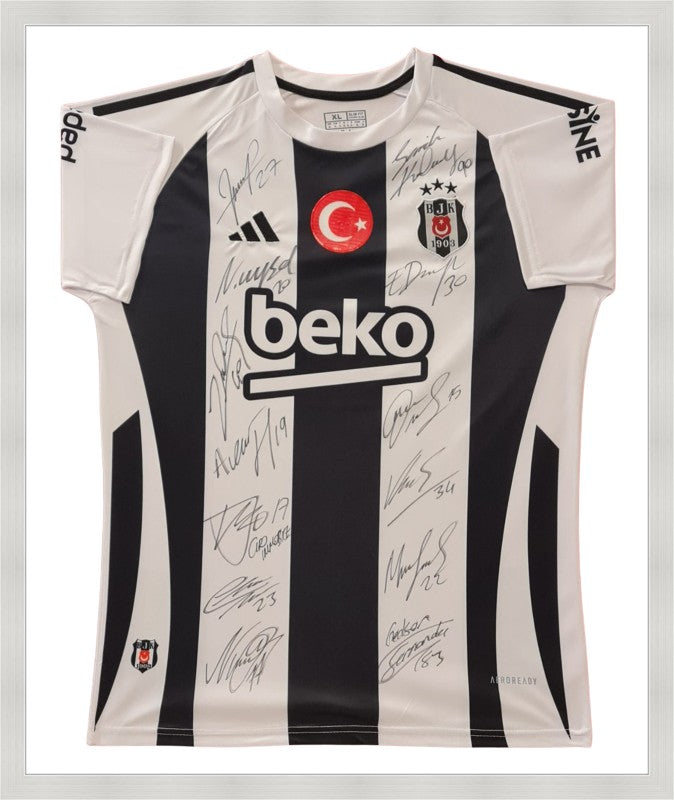 Kişiye Özel Forma Çerçeveleme – Özelleştirilebilir Ahşap Çerçeve ve Paspartu - Siyah / Beyaz