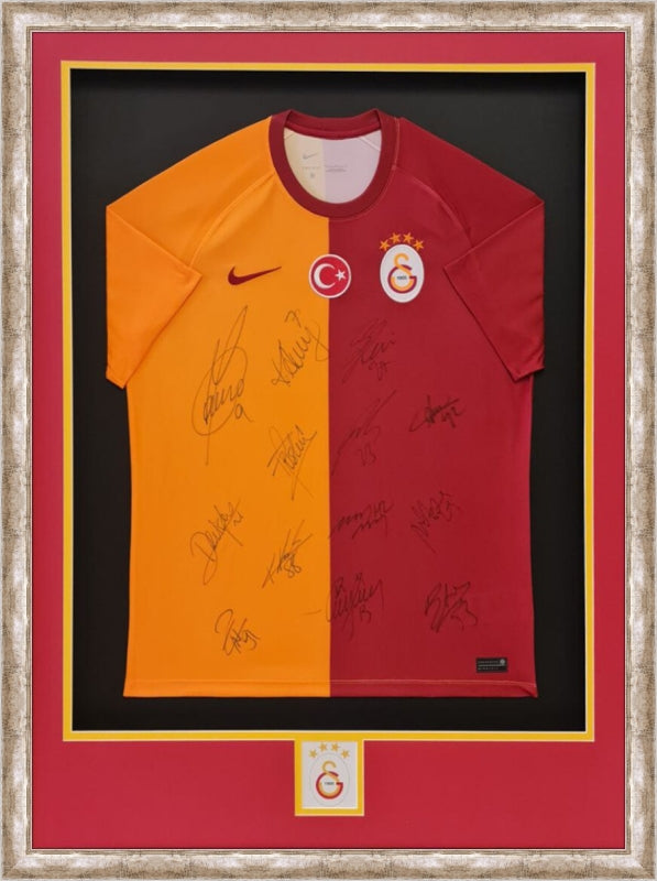 Özel Tasarım Forma Çerçevesi – Sarı / Kırmızı - Logolu Derinlikli