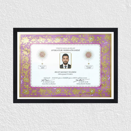 Avukatlık Ruhsatnamesi İçin Özel Ahşap Çerçeve – 48x33 cm Belgeler İçin Uygun - Özelleştirebilir