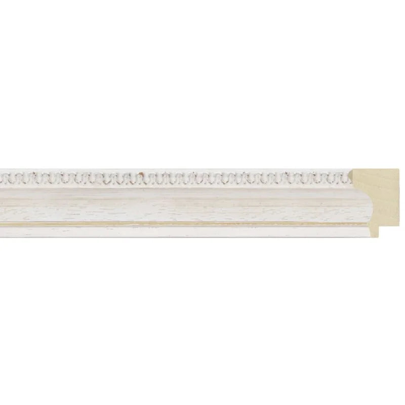 Beyaz Klasik Desenli Ahşap Çerçeve