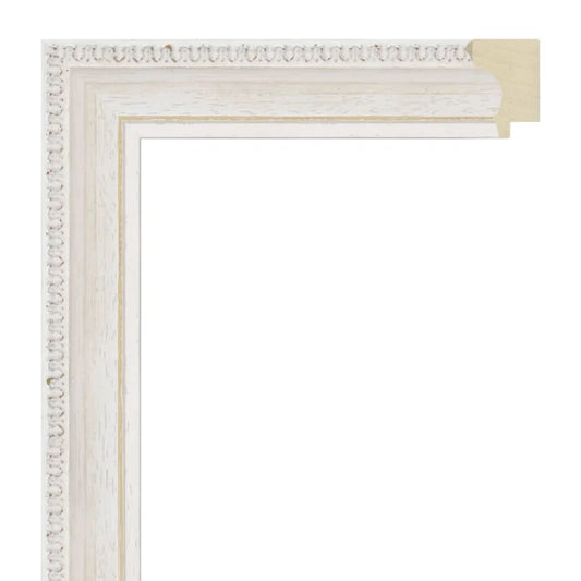 Beyaz Klasik Desenli Ahşap Çerçeve